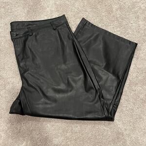 Old Navy Women's High Rise Wide Leg Faux Leather Black‎ Pants Size 24 Plus